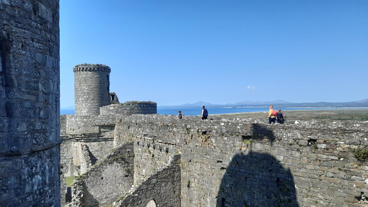 Walking the castle walls of Harlech.